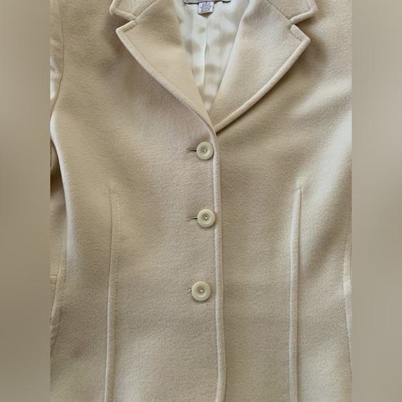 Size 8P French Vanilla Blazer-Petite Sophisticates - Picture 2 of 15